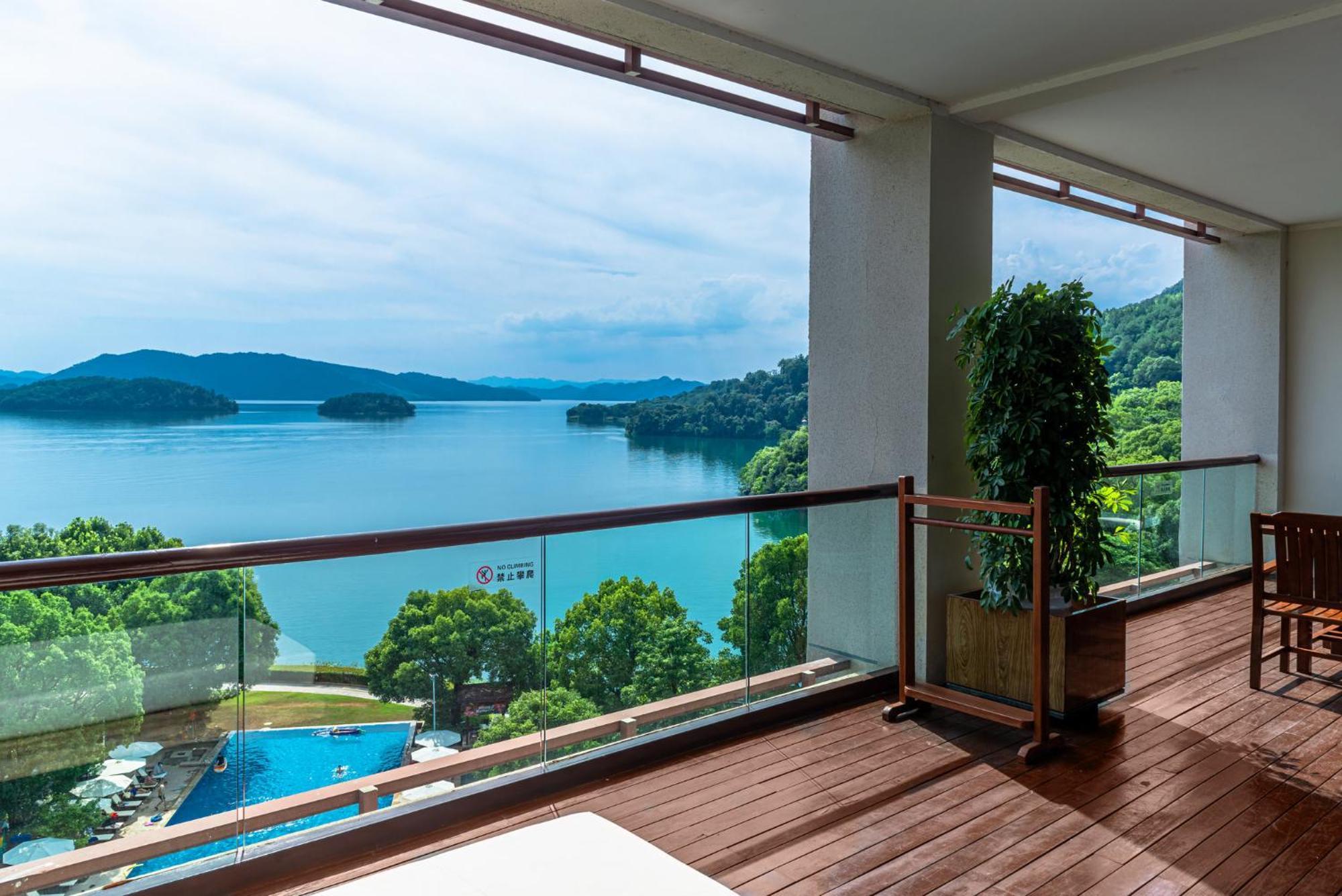 Intercontinental One Thousand Island Lake Resort By Ihg Chun'an Exterior photo